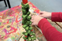 2025-12-18-Werken-AG-Weihnachtsbaeume-2