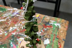 2025-12-18-Werken-AG-Weihnachtsbaeume-3