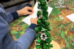 2025-12-18-Werken-AG-Weihnachtsbaeume-4