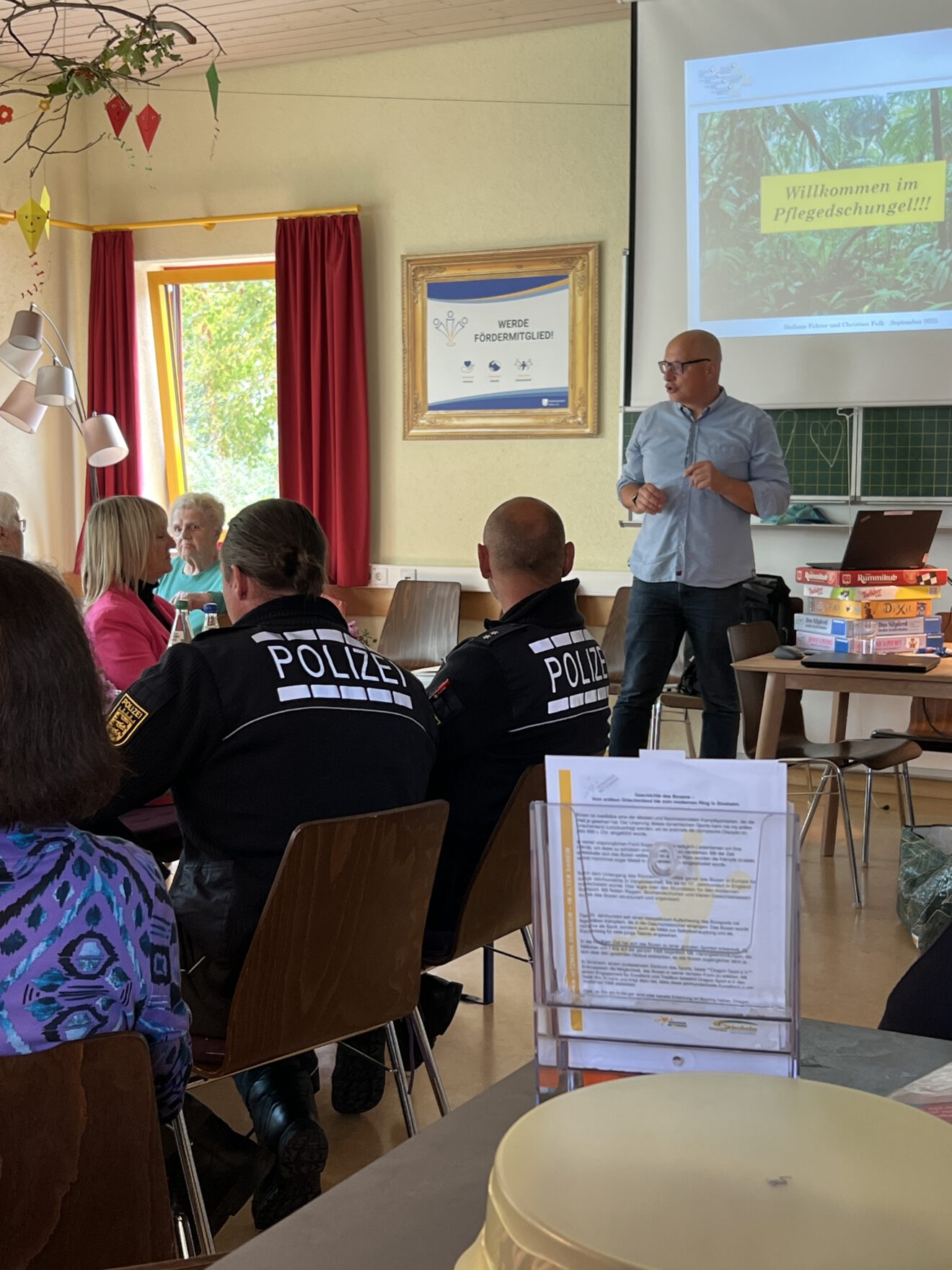 Informationsnachmittag für Senioren - Echtes Teamwork zahlt sich aus